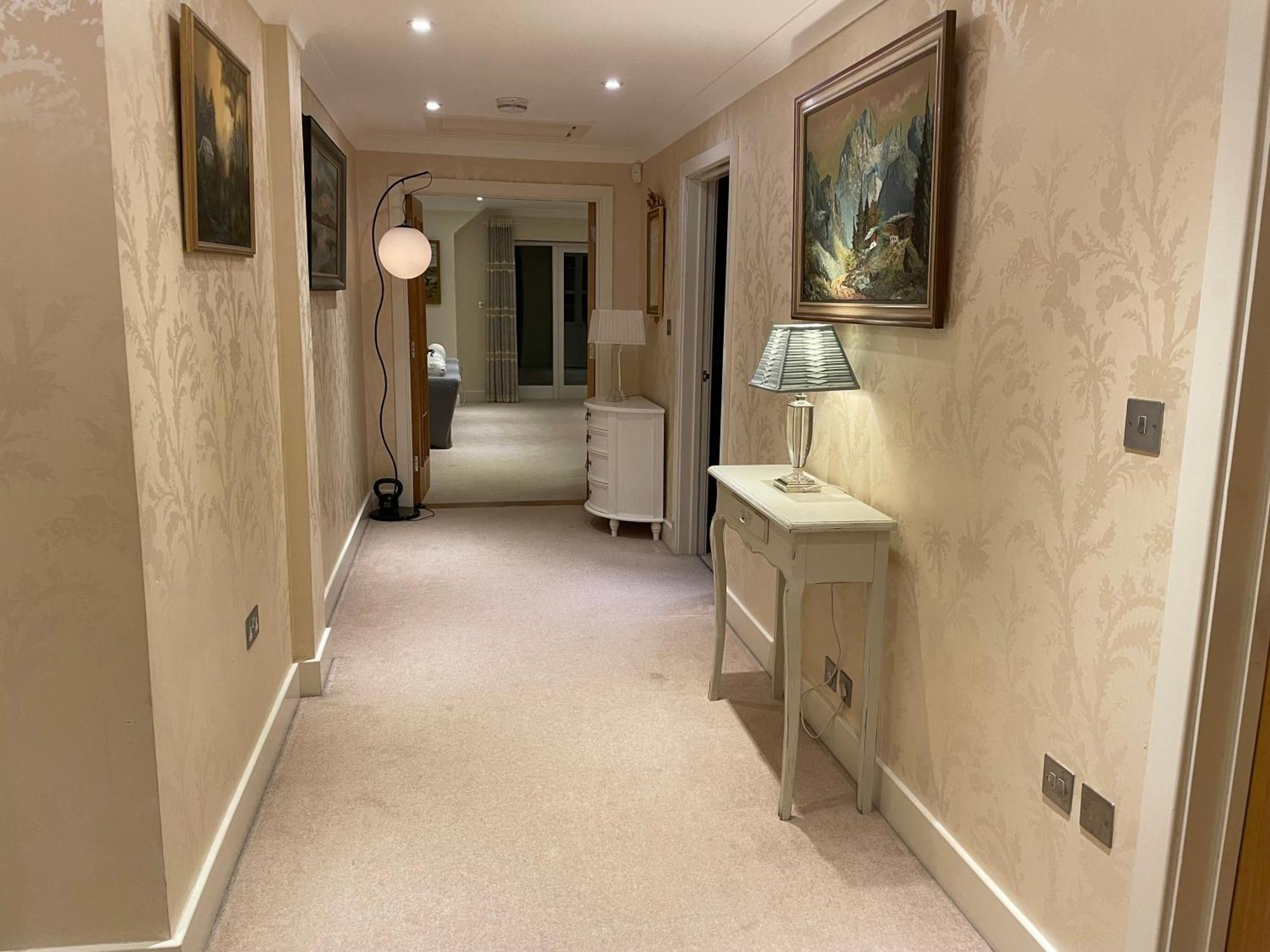 Top Floor En-Suite Double Bedrooms With Great View Of Windsor Castle & Free Parking Exterior foto