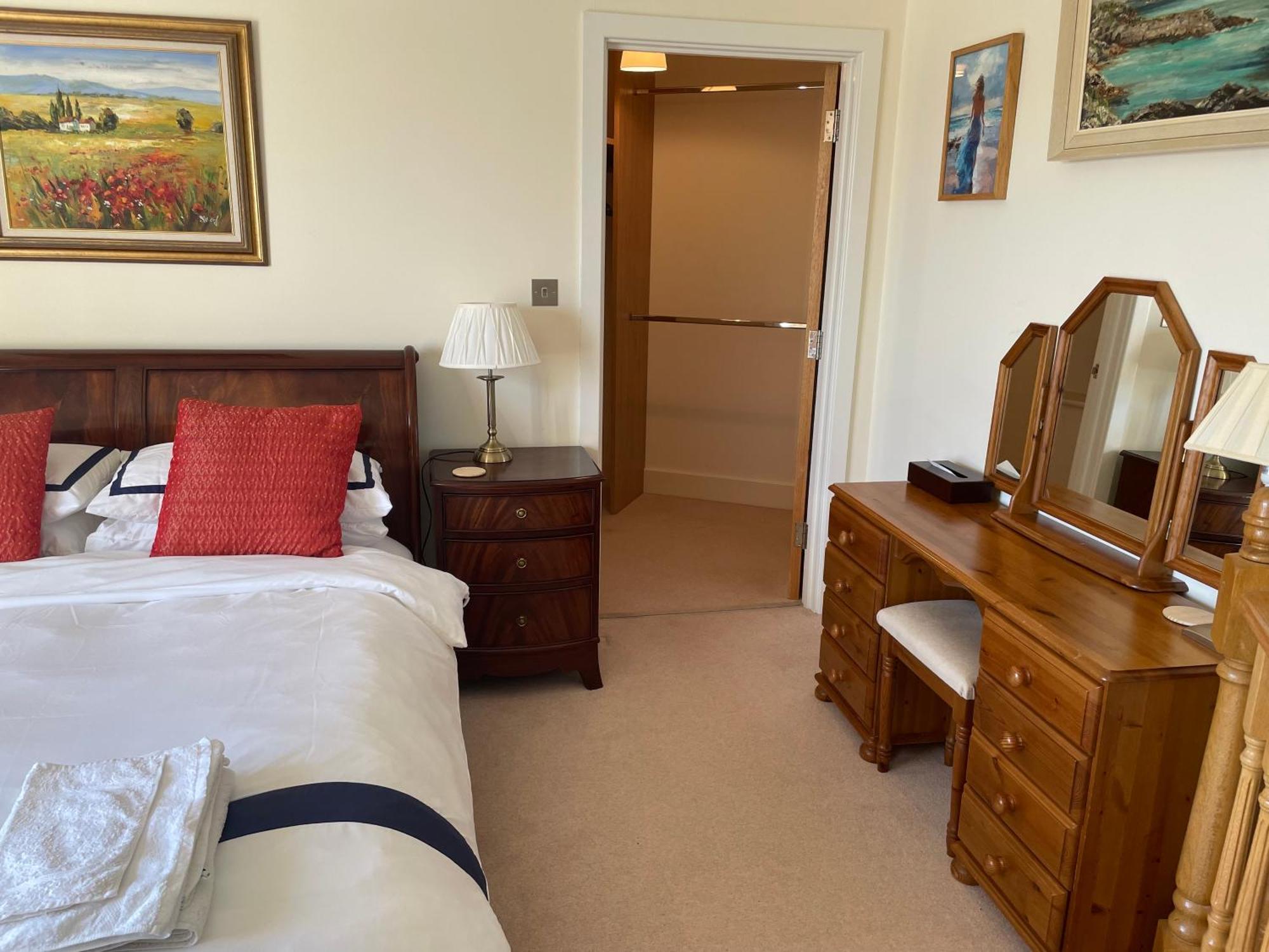 Top Floor En-Suite Double Bedrooms With Great View Of Windsor Castle & Free Parking Exterior foto